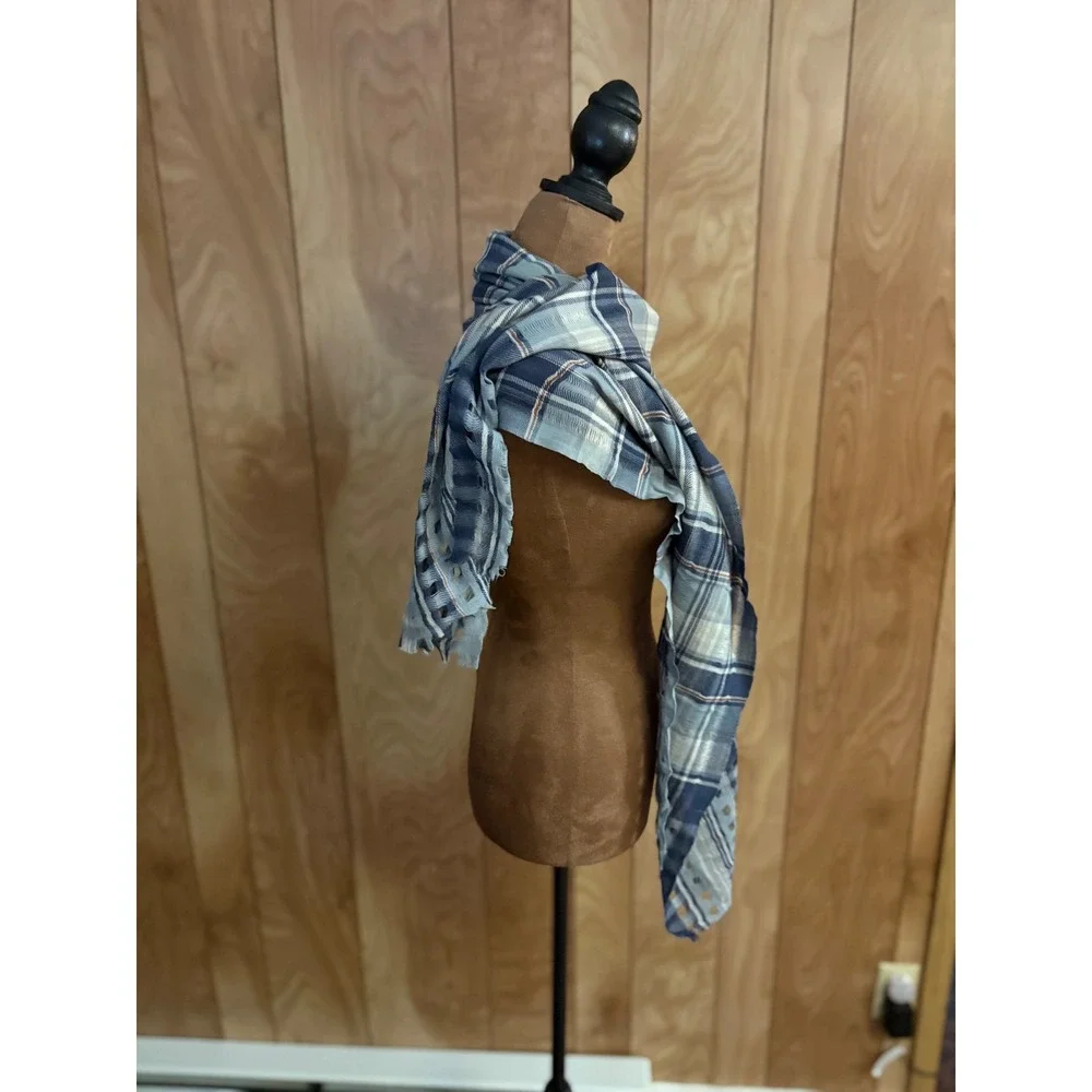 Womens Blue‎ White Plaid Lightweight Scarf with Eyelash Fringe Trim